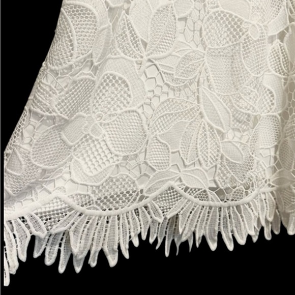 Lilly Pulitzer Marlissa Shift Resort White Jumbo Floral
Scallop Lace Dress, SZ 2 - Picture 11 of 16